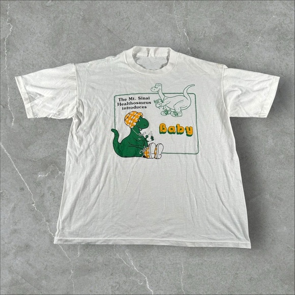 White Reptile Graphic T-Shirt‎